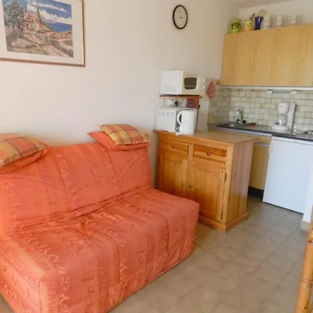 Bormes-les-mimosas, 2 Pieces, 4 Personnes - Fr-1-251-588